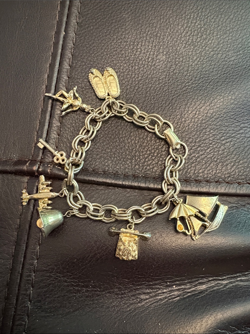 Coro 8 Gold-Tone Double Link Plane Dance Key Bell Phone Beach Charms Bracelet